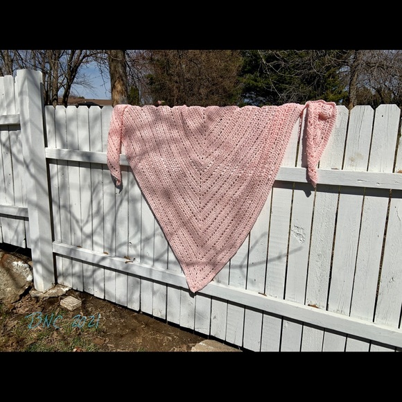 Boutique Crocheted Shawl - Pink - Picture 4 of 4